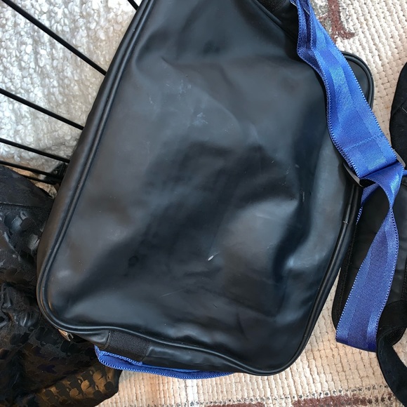 Emporio Armani Crossbody Bag - Picture 3 of 3